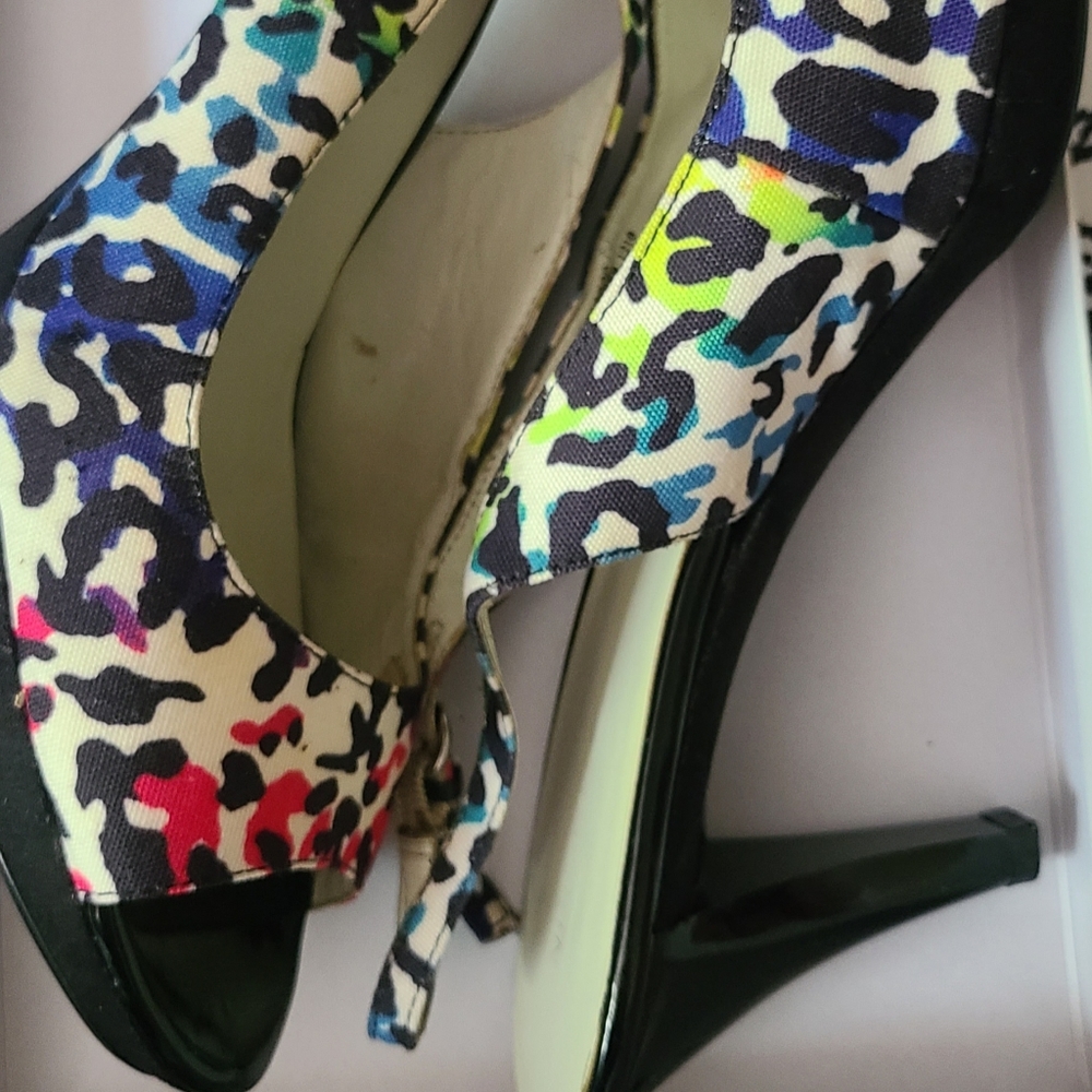 Nine West Rainbow Leopard Print Heels size 11